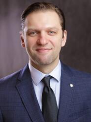 Dr. Daniel Banaszek
